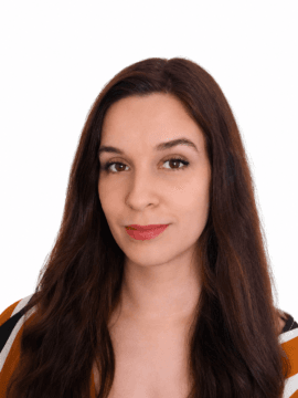 Charlottte LANG, Titulaire d’un Master de Psychologie, parcours Neuropsychologie et Psychopathologie Cliniques et Cognitives obtenu en 2021